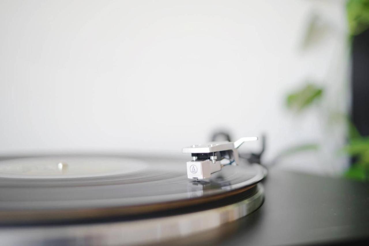 Eufonia Vinyl Friendly Apartment Рим Екстериор снимка