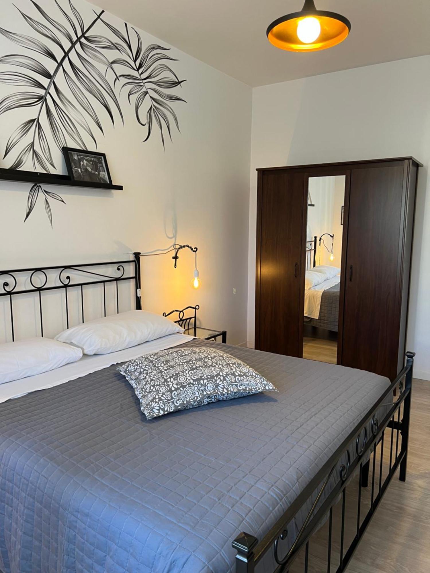 Eufonia Vinyl Friendly Apartment Рим Екстериор снимка